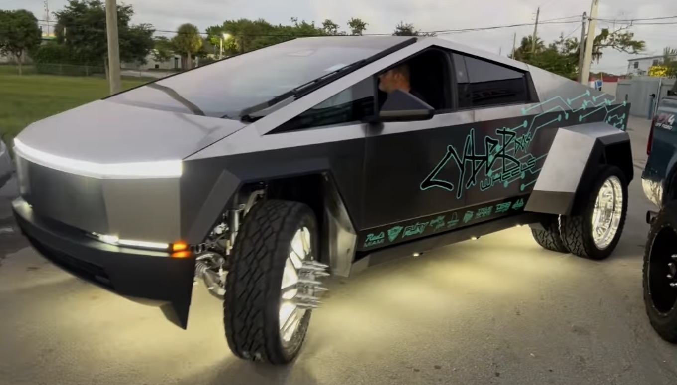 Tesla Cybertruck dually